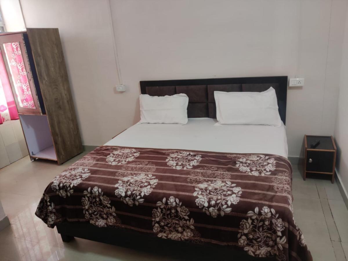 Apna Guest House Dehradun Extérieur photo