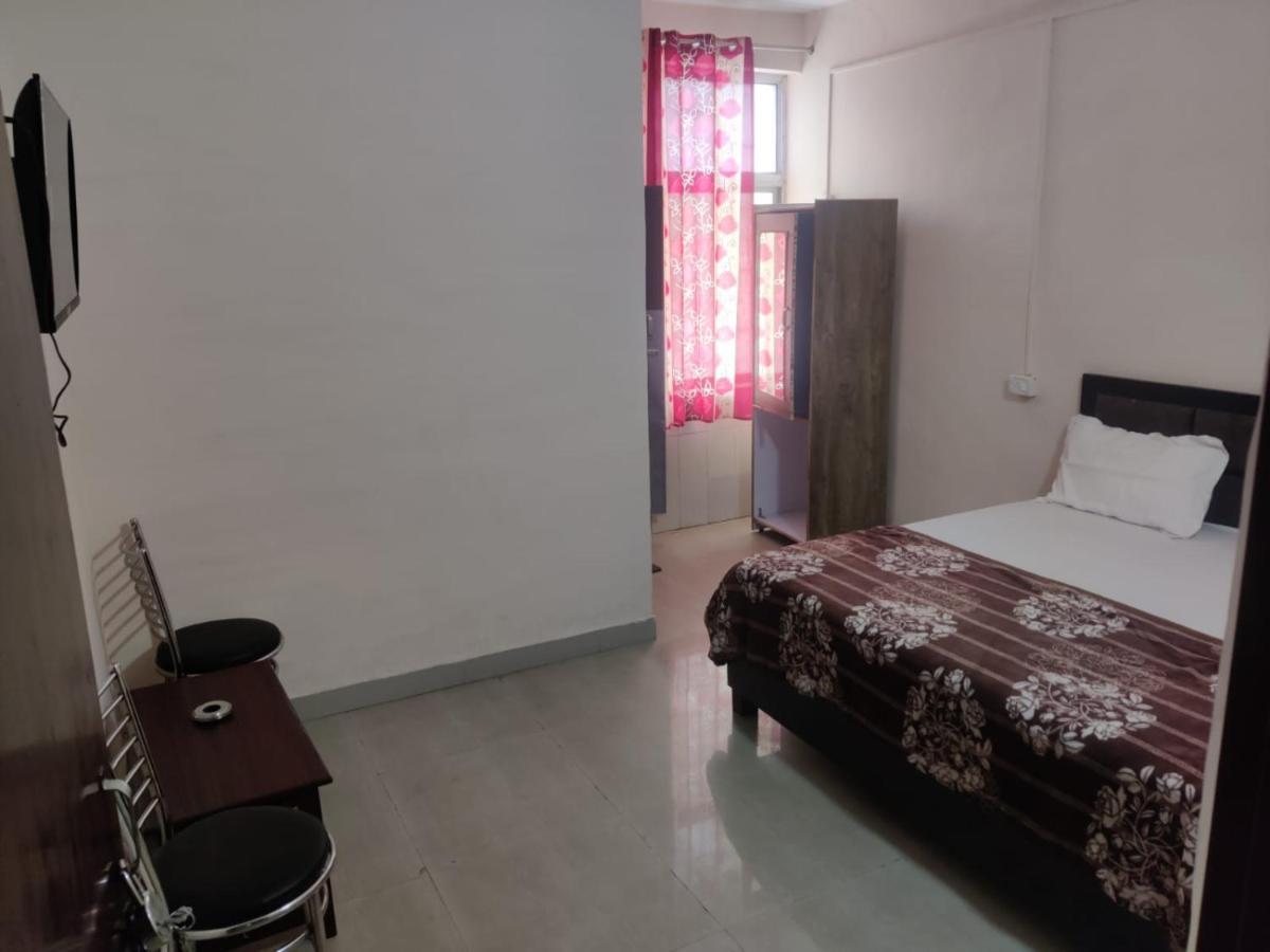 Apna Guest House Dehradun Extérieur photo
