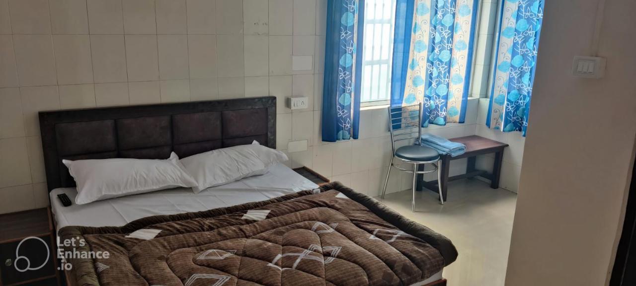 Apna Guest House Dehradun Extérieur photo